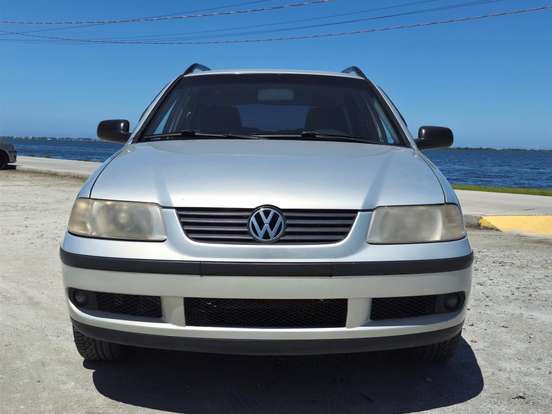 VOLKSWAGEN-PARATI-1.6 MI 8V GASOLINA 4P MANUAL G.III VOLKSWAGEN-PARATI-2000