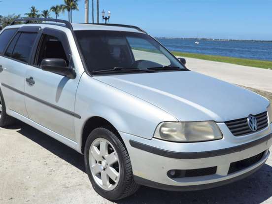VOLKSWAGEN-PARATI-1.6 MI 8V GASOLINA 4P MANUAL G.III VOLKSWAGEN-PARATI-2000