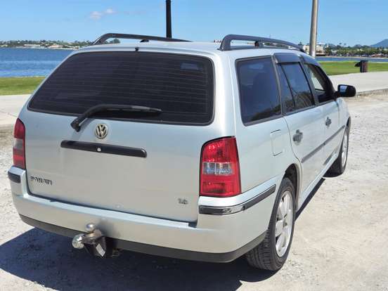 VOLKSWAGEN-PARATI-1.6 MI 8V GASOLINA 4P MANUAL G.III VOLKSWAGEN-PARATI-2000