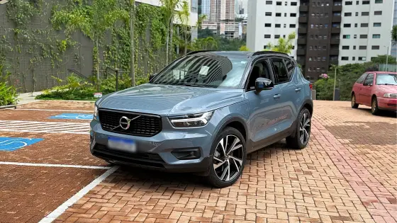 VOLVO XC40 1.5 T5 RECHARGE R-DESIGN GEARTRONIC VOLVO XC40 1.5 T5 RECHARGE R-DESIGN GEARTRONIC