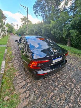 VOLVO-S60-2019