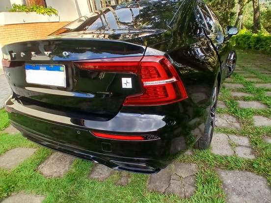 VOLVO-S60-2.0 T8 POLESTAR ENGINEERED HÍBRIDO 4P AUTOMÁTICO VOLVO-S60-2019