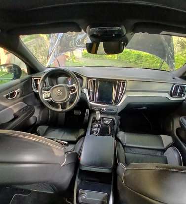 VOLVO-S60-2019