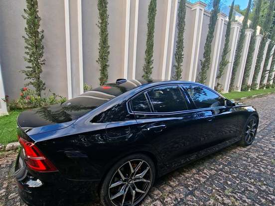 VOLVO-S60-2.0 T8 POLESTAR ENGINEERED HÍBRIDO 4P AUTOMÁTICO VOLVO-S60-2019
