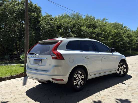 VOLVO-XC60-2.0 T5 COMFORT FWD TURBO GASOLINA 4P AUTOMÁTICO VOLVO-XC60-2015