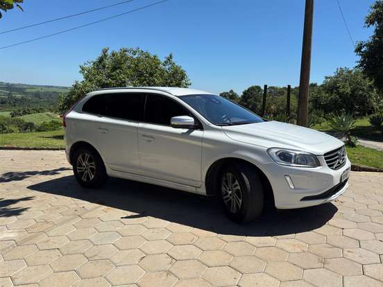 VOLVO-XC60-2.0 T5 COMFORT FWD TURBO GASOLINA 4P AUTOMÁTICO VOLVO-XC60-2015