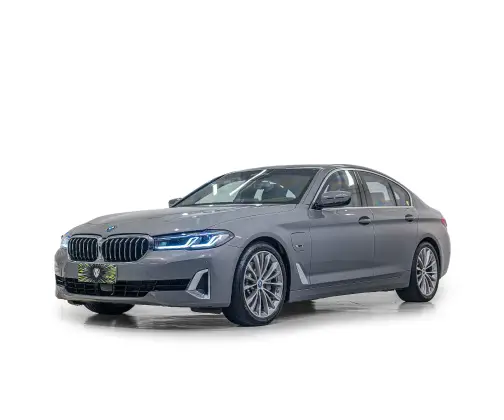 BMW 530e 2.0 16V TWINPOWER HÍBRIDO LUXURY AUTOMÁTICO BMW 530e 2.0 16V TWINPOWER HÍBRIDO LUXURY AUTOMÁTICO