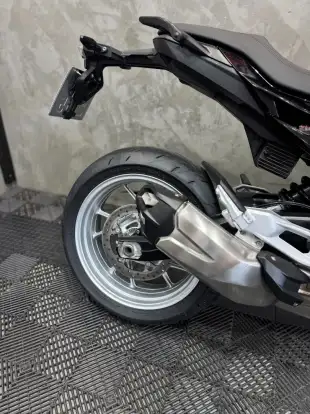 BMW-F 900 R SPORT-2023