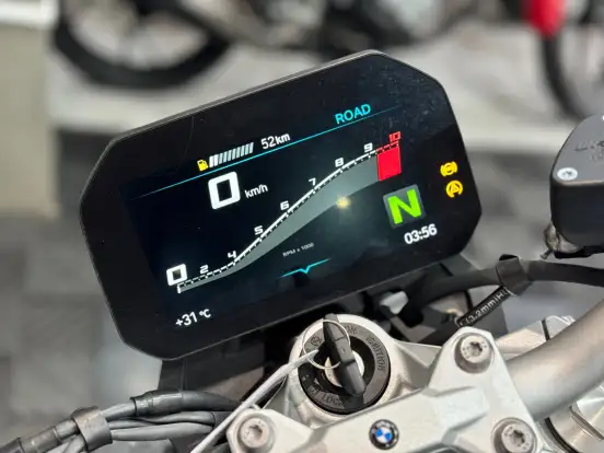 BMW-F 900 R SPORT-2023