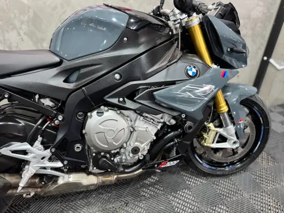 BMW S 1000 R BMW S 1000 R