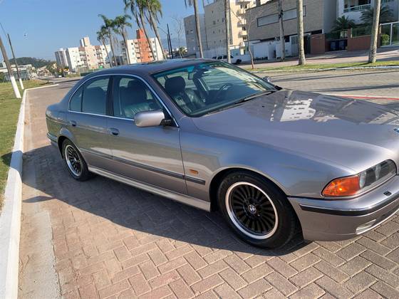 BMW 540i 4.4 SEDAN V8 32V GASOLINA 4P AUTOMÁTICO
