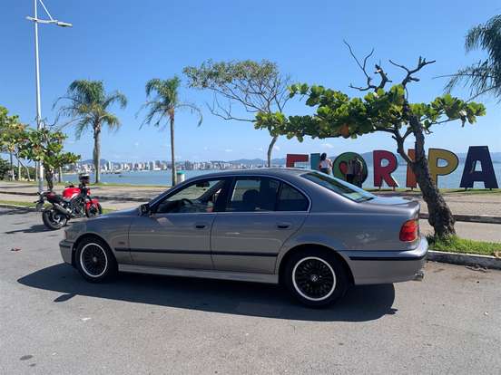 BMW-540i-4.4 SEDAN V8 32V GASOLINA 4P AUTOMÁTICO BMW-540i-1997