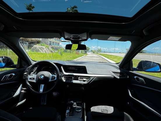 BMW-M 135i-2.0 16V TURBO GASOLINA XDRIVE AUTOMÁTICO BMW-M 135i-2021