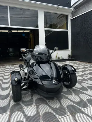 CAN-AM SPYDER RS 