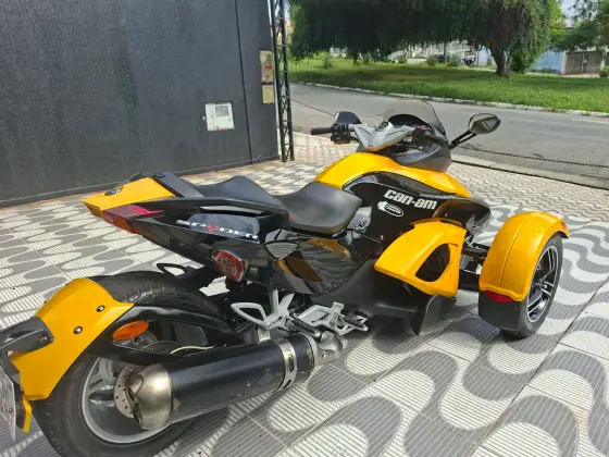 CAN-AM SPYDER RS CAN-AM SPYDER RS