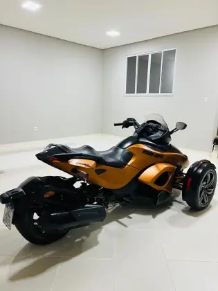 CAN-AM SPYDER RS-S 