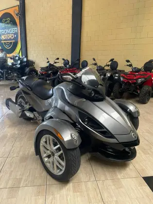 CAN-AM SPYDER RS-S 