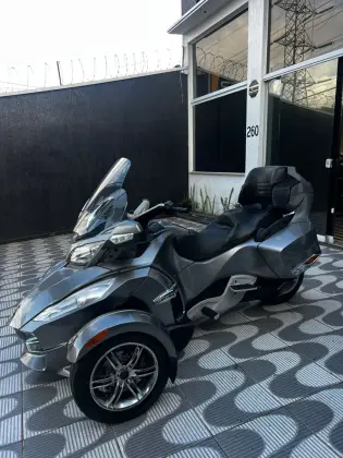 CAN-AM SPYDER RT-S 