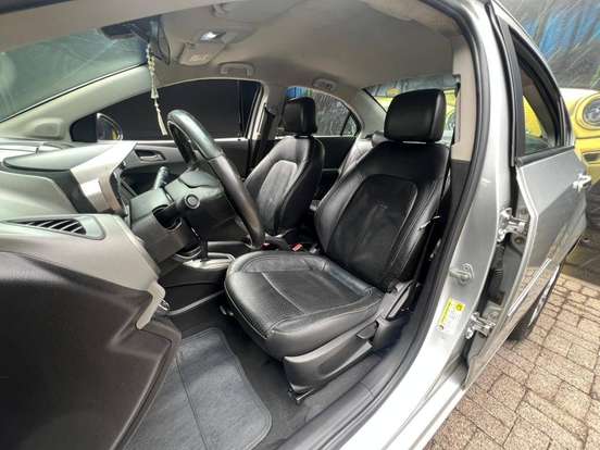 CHEVROLET-SONIC-1.6 LTZ 16V FLEX 4P AUTOMÁTICO CHEVROLET-SONIC-2013