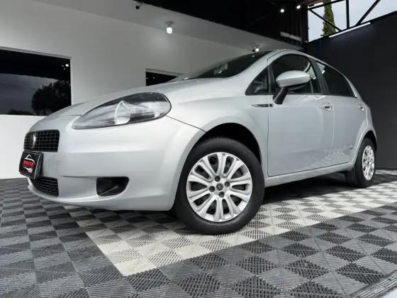 FIAT PUNTO 1.4 ATTRACTIVE ITALIA 8V FLEX 4P MANUAL