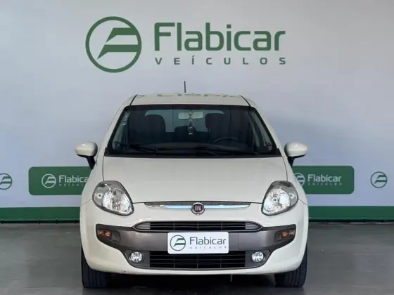 FIAT PUNTO 1.6 ESSENCE 16V FLEX 4P AUTOMATIZADO FIAT PUNTO 1.6 ESSENCE 16V FLEX 4P AUTOMATIZADO