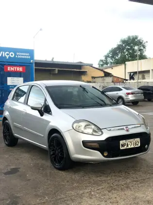 FIAT PUNTO 1.6 ESSENCE 16V FLEX 4P MANUAL FIAT PUNTO 1.6 ESSENCE 16V FLEX 4P MANUAL