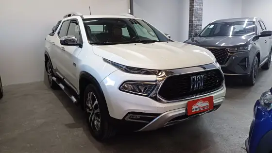 FIAT TORO 2.0 16V TURBO DIESEL RANCH 4WD AT9 FIAT TORO 2.0 16V TURBO DIESEL RANCH 4WD AT9