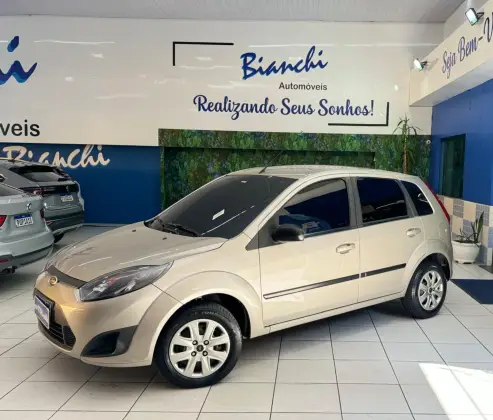 FORD FIESTA 1.0 ROCAM HATCH 8V FLEX 4P MANUAL FORD FIESTA 1.0 ROCAM HATCH 8V FLEX 4P MANUAL