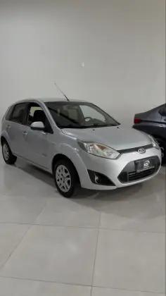 FORD FIESTA 1.6 ROCAM HATCH 8V FLEX 4P MANUAL FORD FIESTA 1.6 ROCAM HATCH 8V FLEX 4P MANUAL