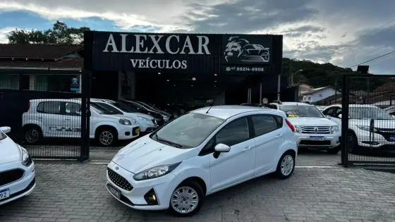 FORD FIESTA 1.6 TI-VCT FLEX SE MANUAL FORD FIESTA 1.6 TI-VCT FLEX SE MANUAL
