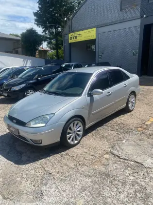 FORD FOCUS 2.0 GHIA SEDAN 16V GASOLINA 4P MANUAL