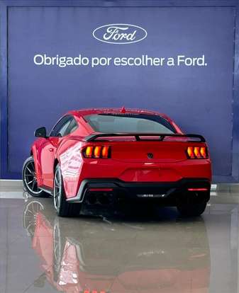 FORD-MUSTANG-2025