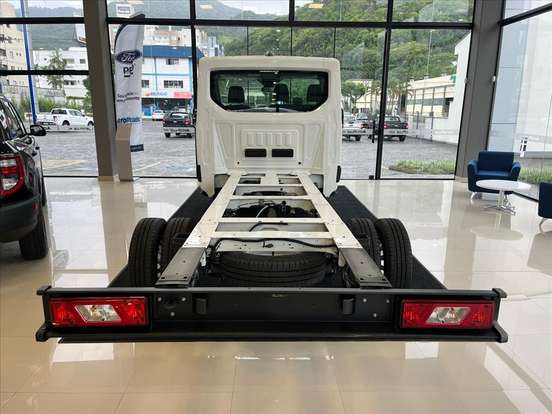 FORD-TRANSIT-2025