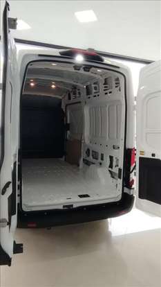 FORD-TRANSIT-2025