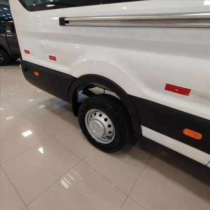 FORD-TRANSIT-2025