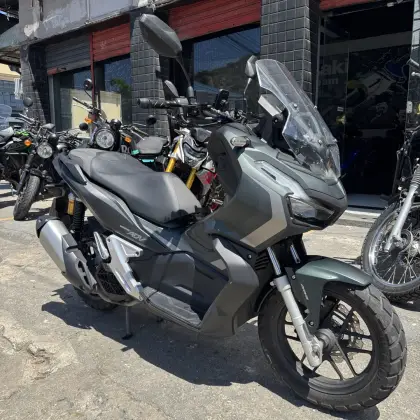 HONDA ADV 