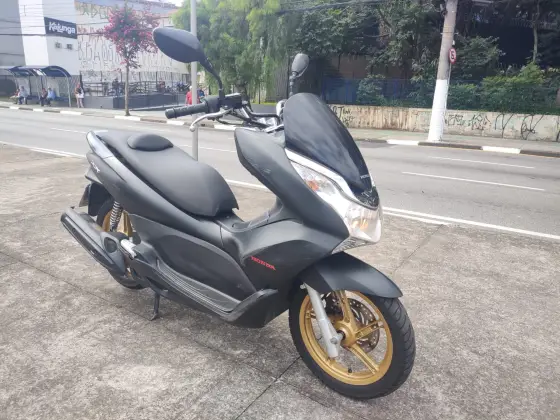 HONDA PCX DLX 