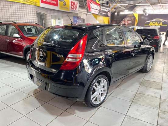 HYUNDAI-I30-2.0 MPFI GLS 16V GASOLINA 4P AUTOMÁTICO HYUNDAI-I30-2011