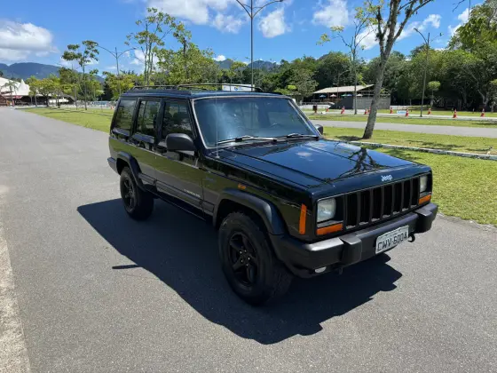 JEEP CHEROKEE 4.0 SPORT 4X4 6I 12V GASOLINA 4P AUTOMÁTICO