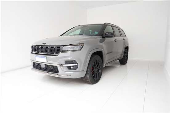 JEEP-COMMANDER-2024