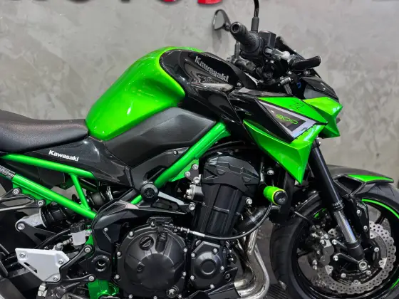 KAWASAKI Z900 