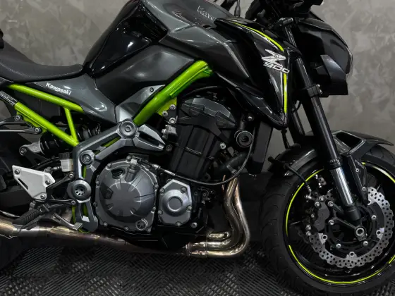 KAWASAKI Z900 