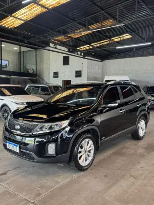 KIA SORENTO 2.4 16V GASOLINA EX AUTOMÁTICO KIA SORENTO 2.4 16V GASOLINA EX AUTOMÁTICO