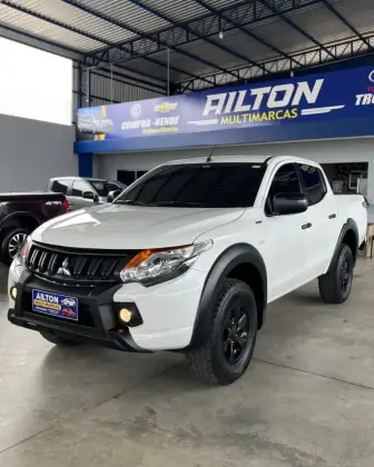 MITSUBISHI L200 TRITON 2.4 16V TURBO DIESEL OUTDOOR GLX CD 4X4 MANUAL
