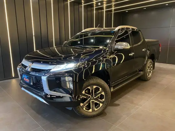 MITSUBISHI L200 TRITON 2.4 16V TURBO DIESEL SPORT HPE CD 4P 4X4 AUTOMÁTICO