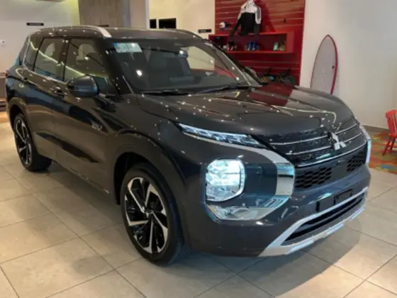 MITSUBISHI OUTLANDER 2.4 PHEV SIGNATURE S-AWC DHT MITSUBISHI OUTLANDER 2.4 PHEV SIGNATURE S-AWC DHT