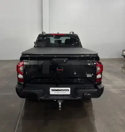 NISSAN FRONTIER 2.3 16V TURBO DIESEL PRO4X CD 4X4 AUTOMÁTICO