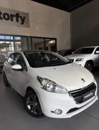 PEUGEOT 208 1.6 GRIFFE 16V FLEX 4P AUTOMÁTICO