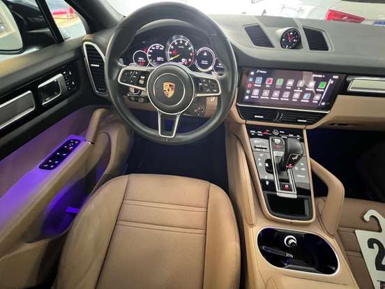 PORSCHE-CAYENNE-2022