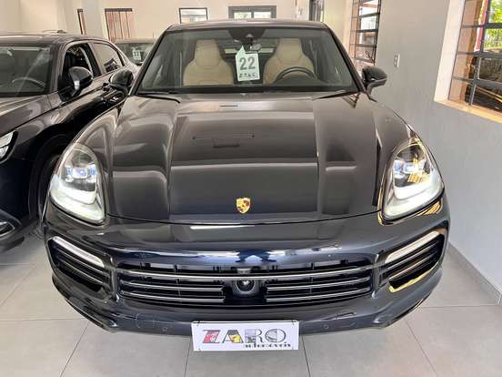 PORSCHE-CAYENNE-2022